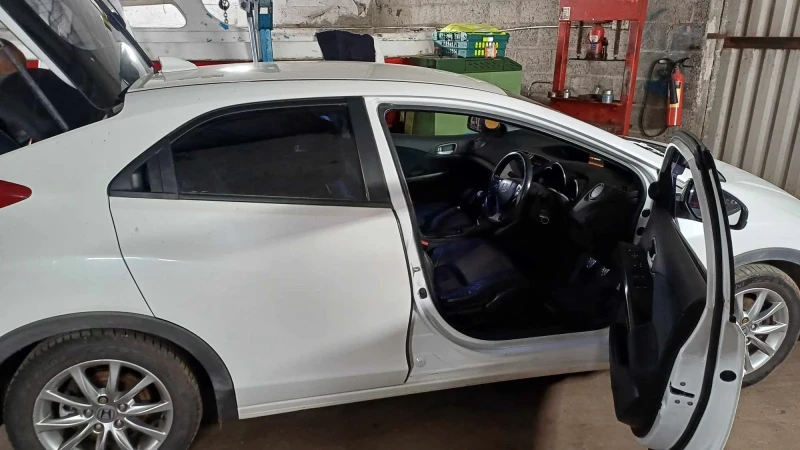 Honda Civic, снимка 6 - Автомобили и джипове - 53270570