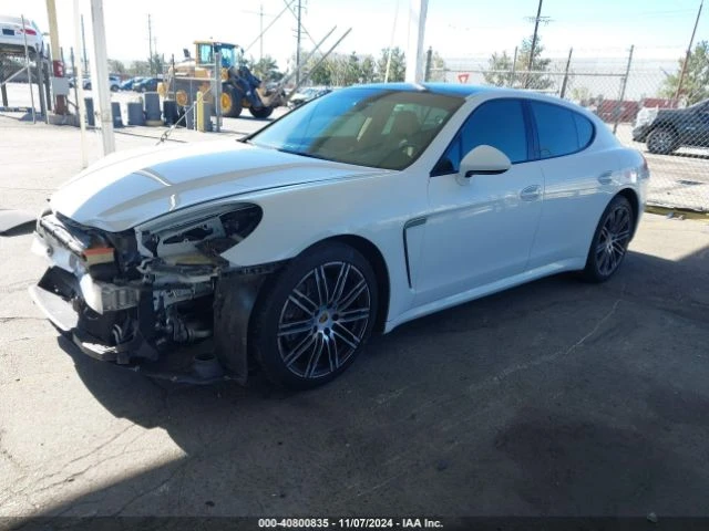 Porsche Panamera 4, снимка 2 - Автомобили и джипове - 48712612