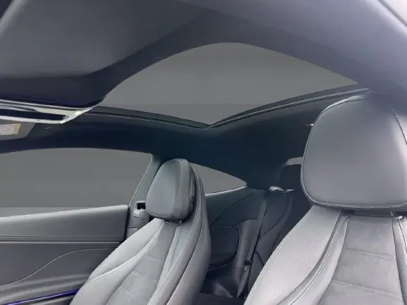 Mercedes-Benz CLE 300e = AMG Line = Premium Plus Гаранция - изображение 9