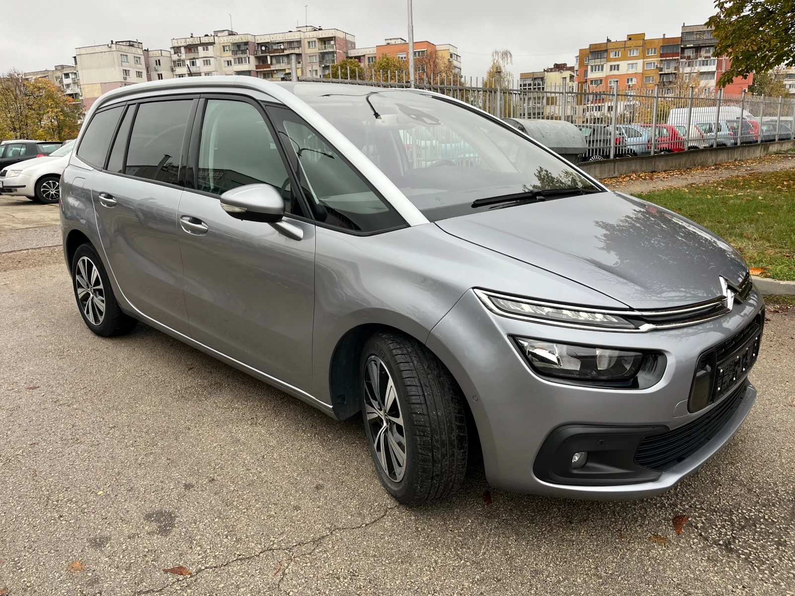 Citroen Grand C4 Picasso 1.6HDI - изображение 2