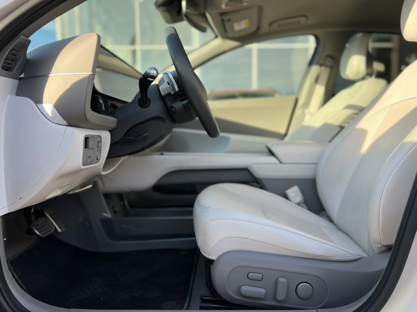 Hyundai Ioniq 6  Premium EV 77kWh RWD - 0 %   | Mobile.bg   11