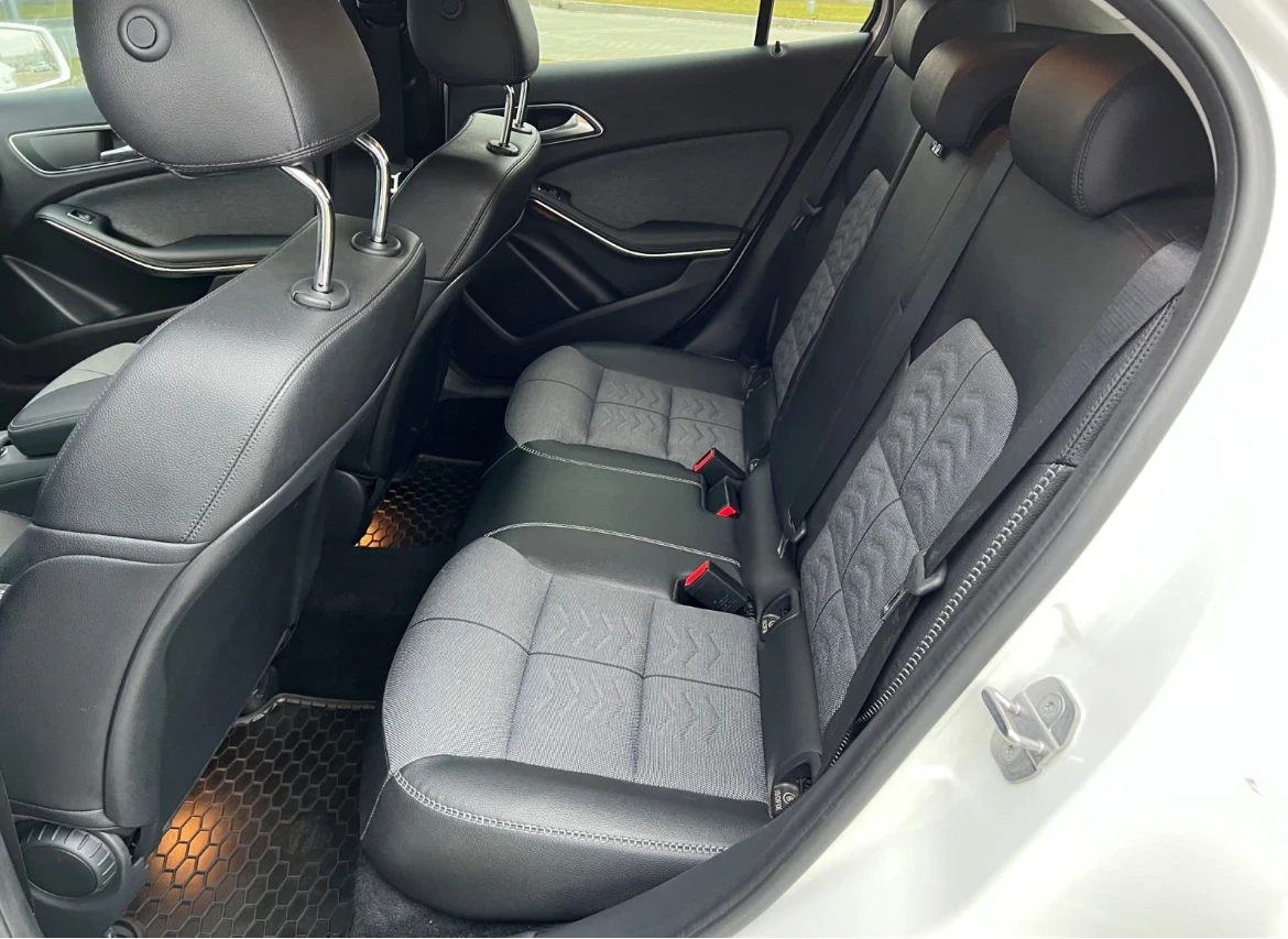 Mercedes-Benz GLA 180 64 000    | Mobile.bg   14