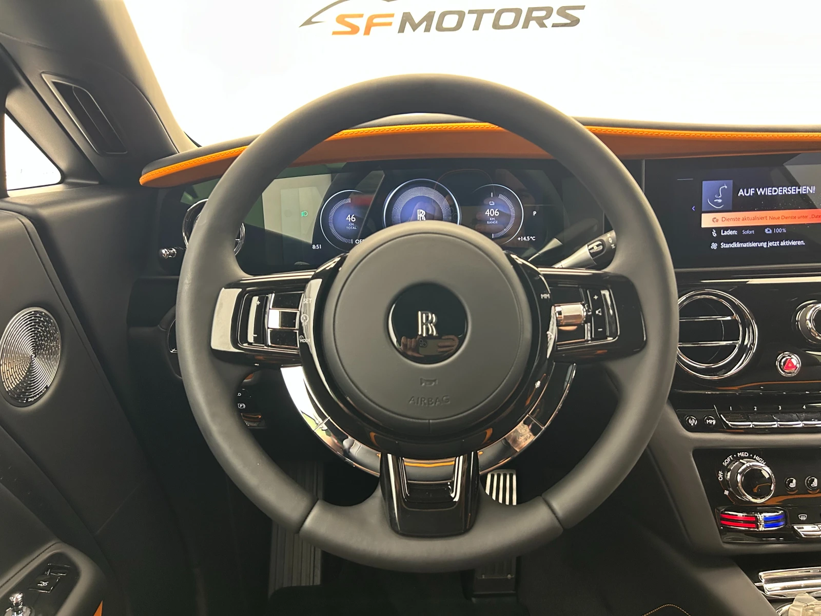 Rolls-Royce Spectre  - изображение 10