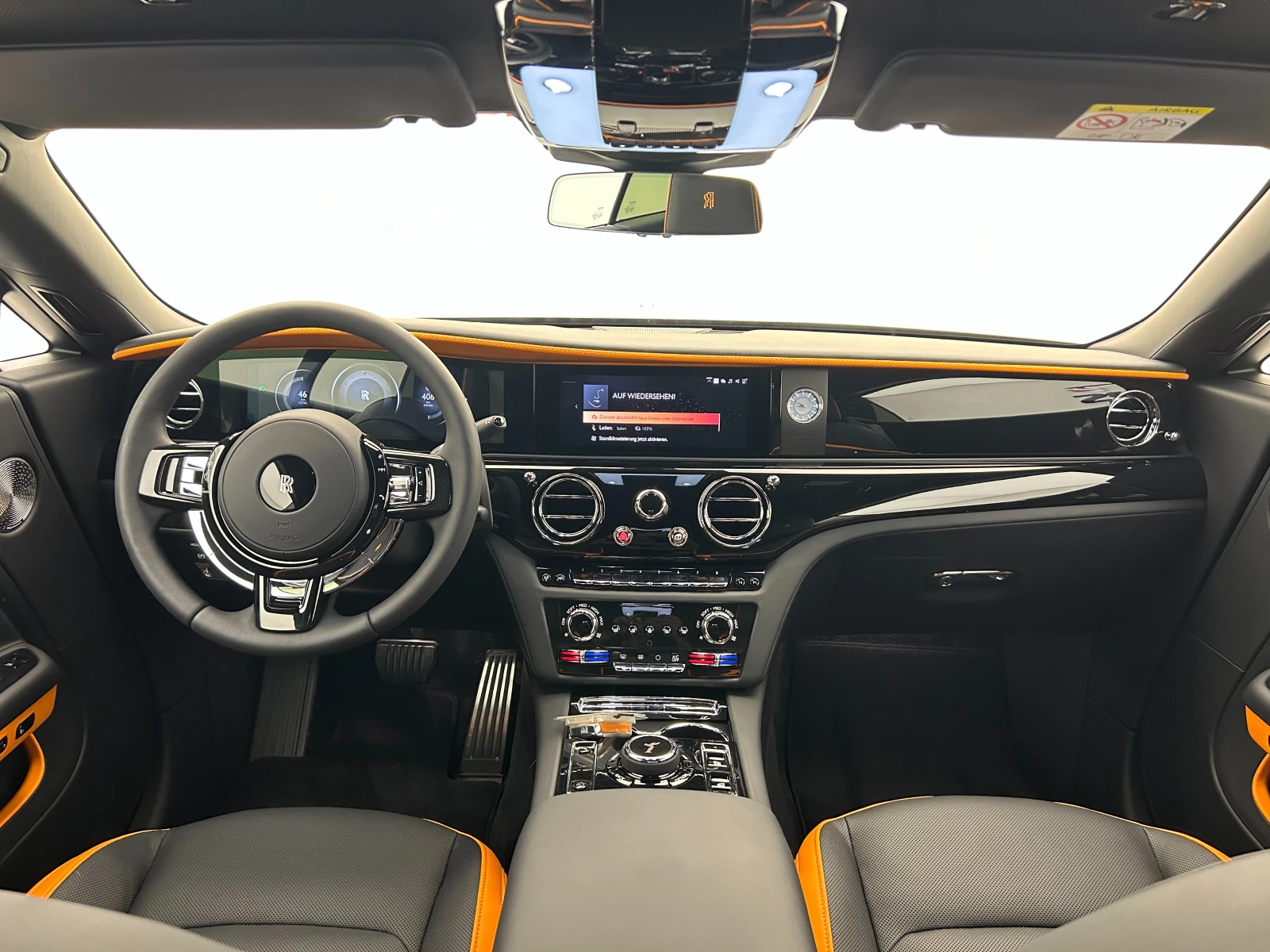 Rolls-Royce Spectre  - изображение 8