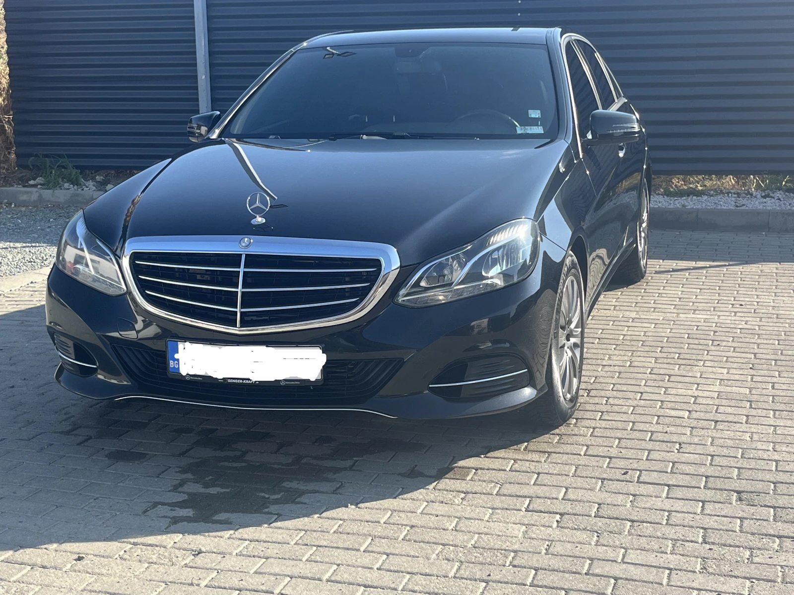 Mercedes-Benz E 200  - изображение 2