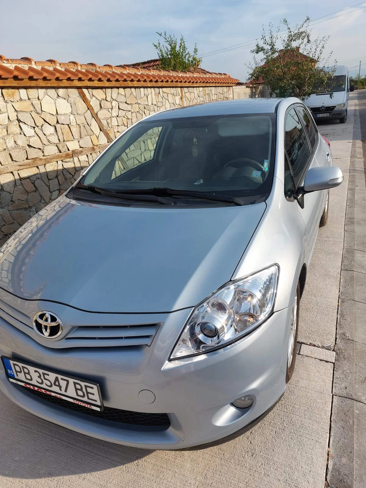 Toyota Auris  - изображение 5