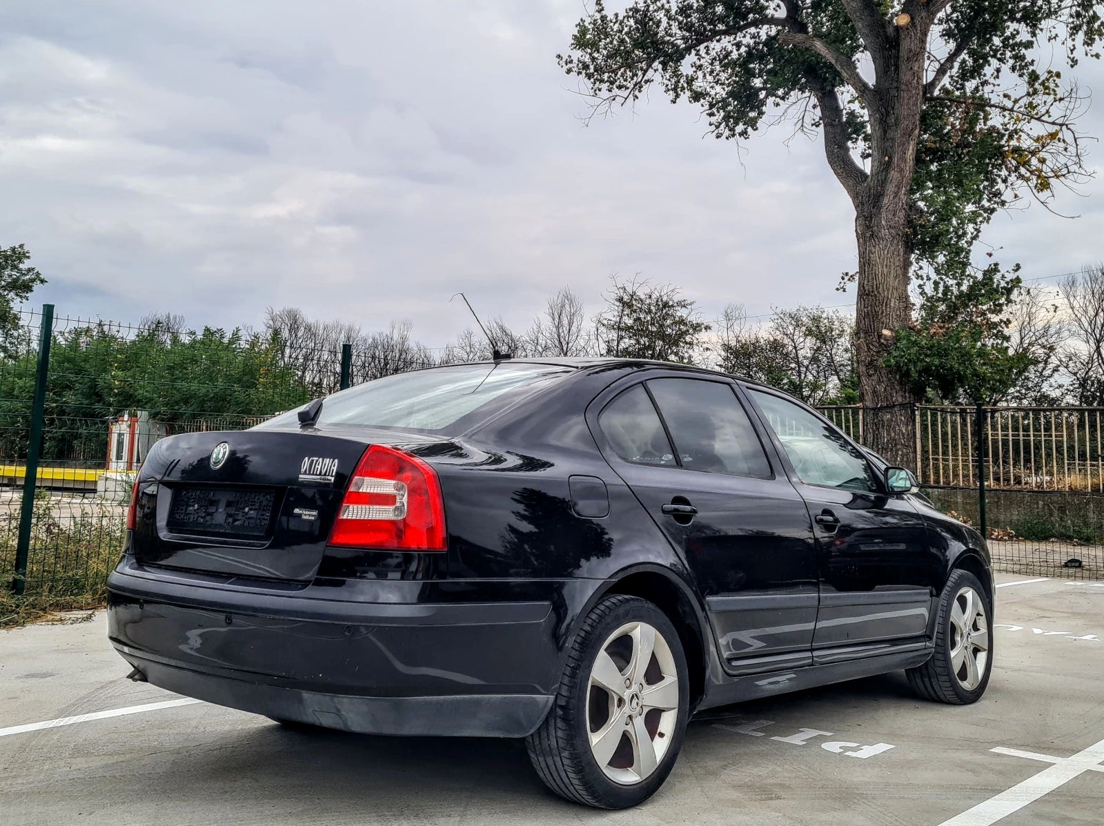 Skoda Octavia 1.9 D 105 к.с. ПАРКТРОНИЦИ НАВИГАЦИЯ ТЕМПОМАТ - изображение 6