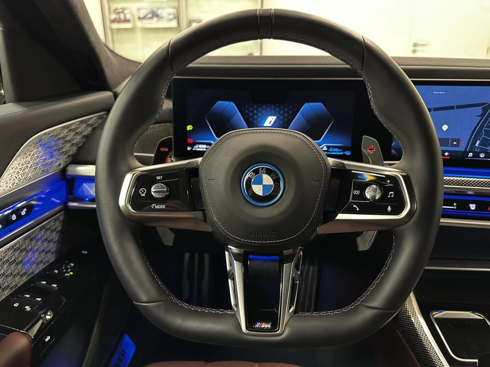 BMW 760 e xDrive M-Sport - изображение 7