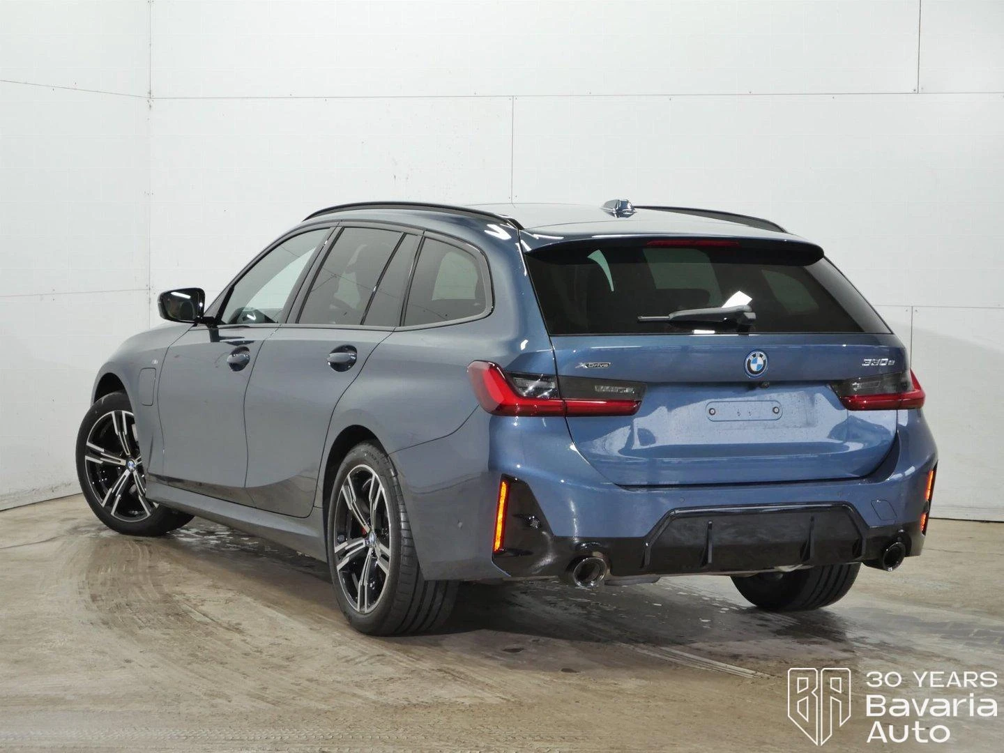 BMW 330 e xDrive Touring M Sport Paket Sportautomatic | Mobile.bg   2