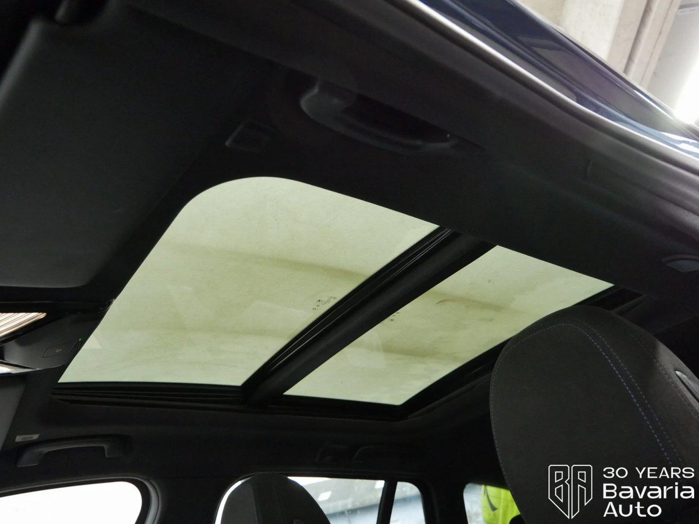 BMW 330 e xDrive Touring M Sport Paket Sportautomatic | Mobile.bg   9