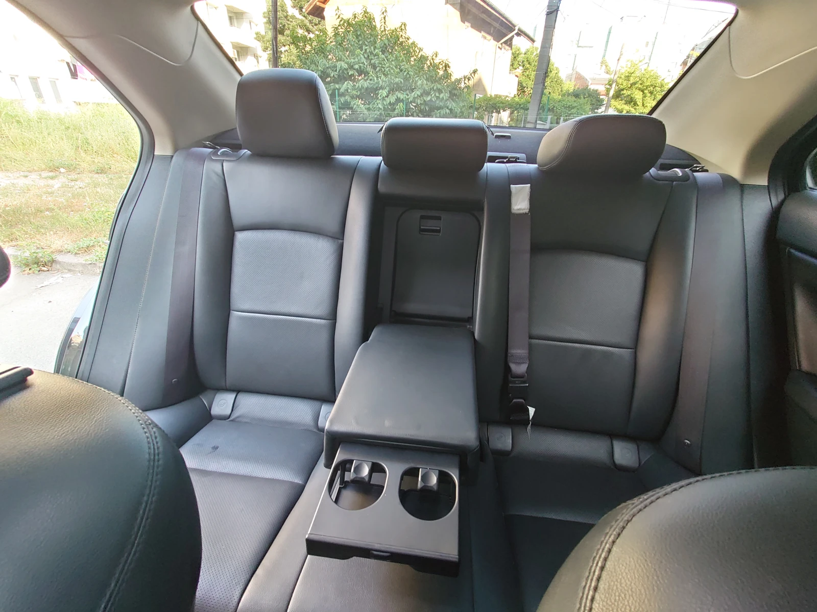 Suzuki Kizashi 2.4/4x4 | Mobile.bg � ����������� 12