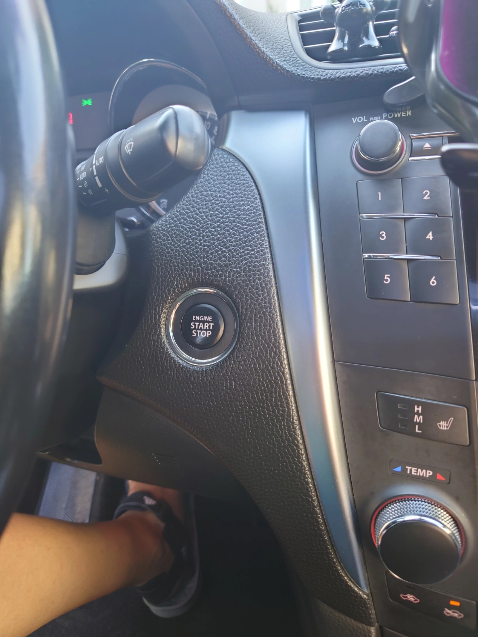 Suzuki Kizashi 2.4/4x4 | Mobile.bg � ����������� 8