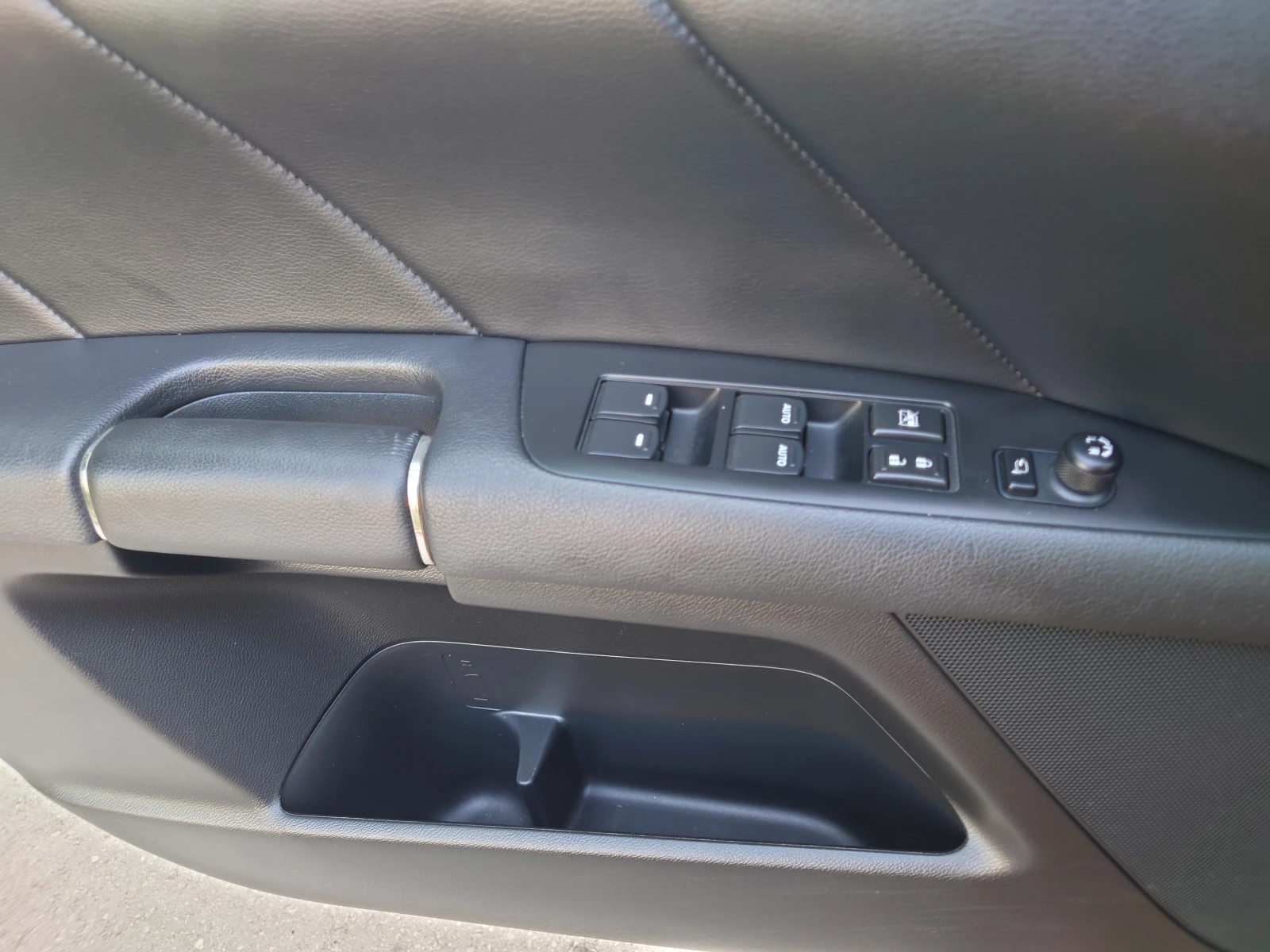 Suzuki Kizashi 2.4/4x4 | Mobile.bg � ����������� 11