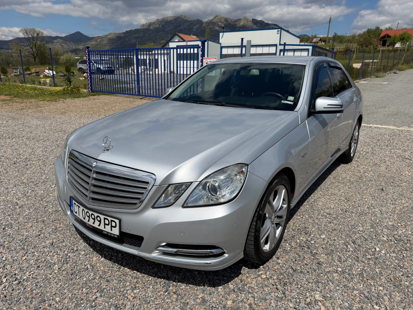 Mercedes-Benz E 350 3.5/КАТО НОВА, снимка 8 - Автомобили и джипове - 54294854