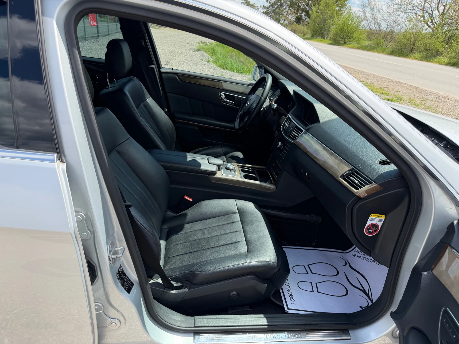 Mercedes-Benz E 350 3.5/КАТО НОВА, снимка 13 - Автомобили и джипове - 54294854