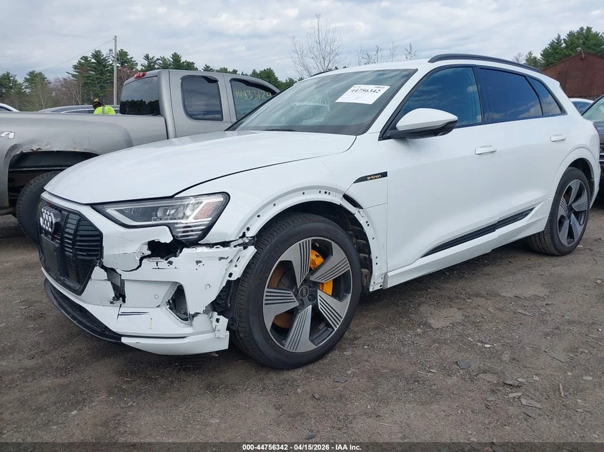 Audi E-Tron Premium Plus Quattro, снимка 2 - Автомобили и джипове - 54377583