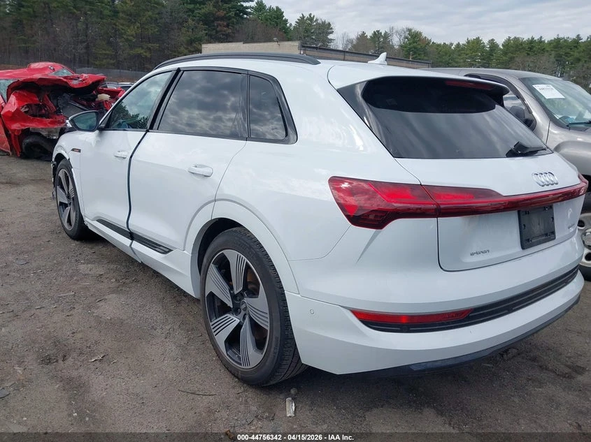 Audi E-Tron Premium Plus Quattro, снимка 3 - Автомобили и джипове - 54377583