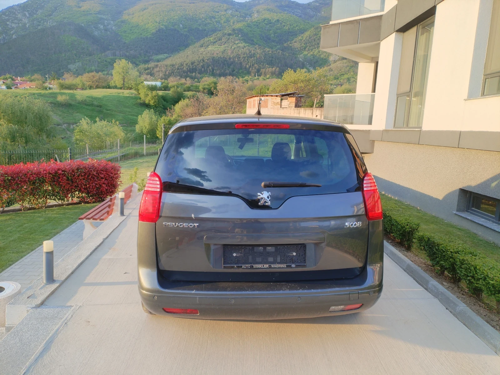 Peugeot 5008 1.6 HDI 112HP КЛИМА 6СК КЛИМA FULL, снимка 8 - Автомобили и джипове - 54413646