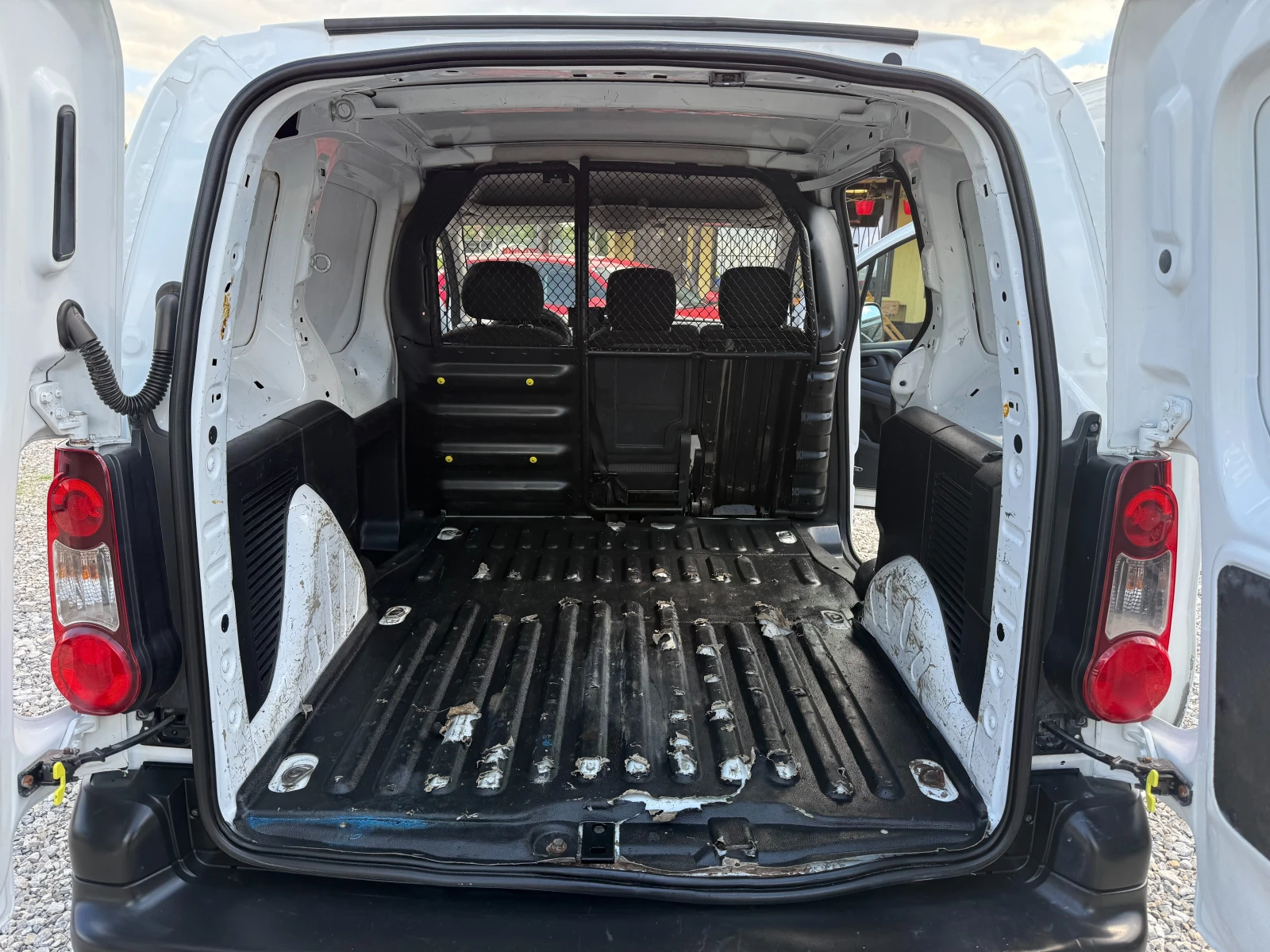 Citroen Berlingo 1.6HDI EURO 6 ! ! РЕАЛНИ КИЛОМЕТРИ ! ! КЛИМАТИК, снимка 16 - Автомобили и джипове - 54426918