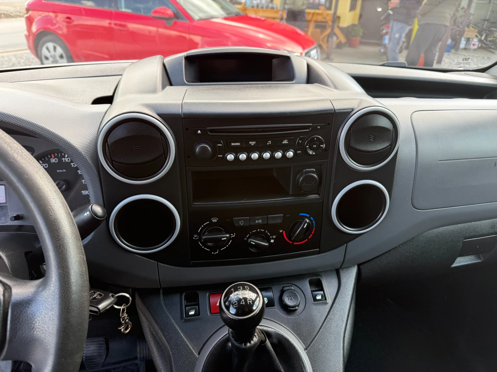 Citroen Berlingo 1.6HDI EURO 6 ! ! РЕАЛНИ КИЛОМЕТРИ ! ! КЛИМАТИК, снимка 13 - Автомобили и джипове - 54426918