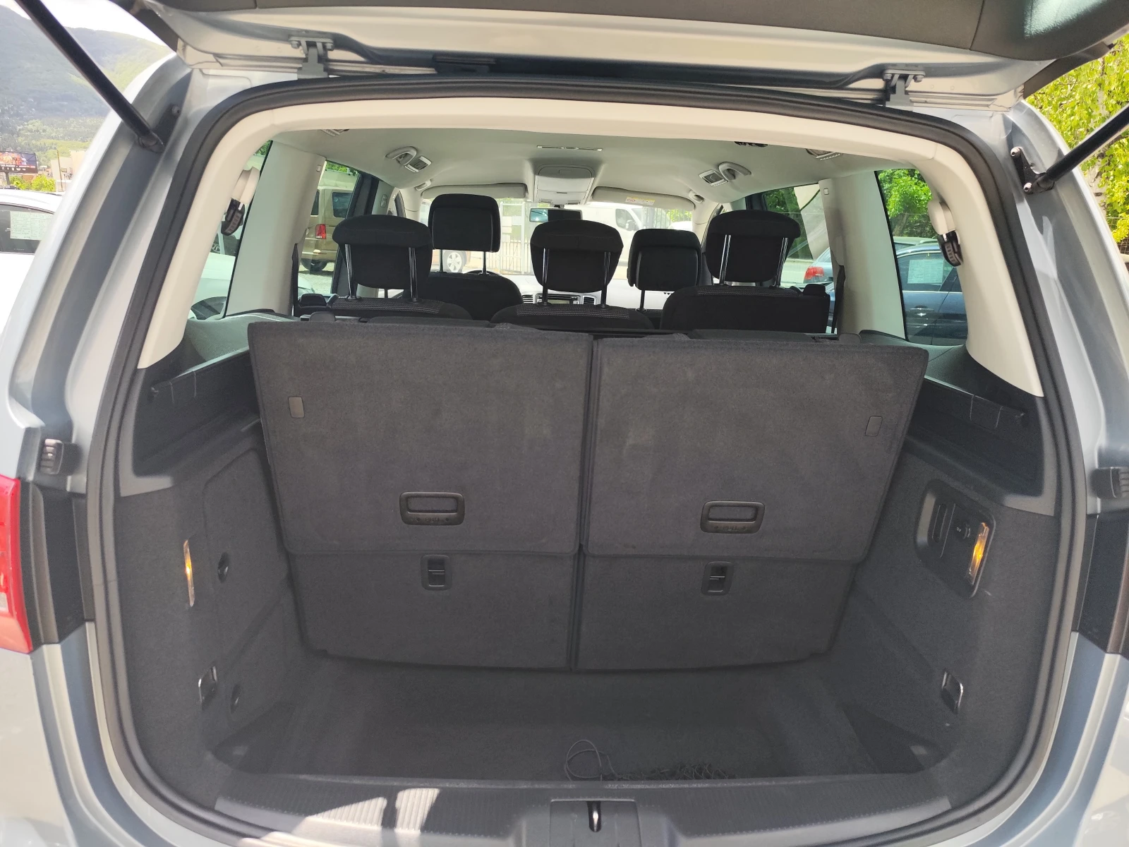 VW Sharan 2.0TDi* EURO5B* 7 MECTA* АВТОМАТИК* NAVI* , снимка 15 - Автомобили и джипове - 54519684