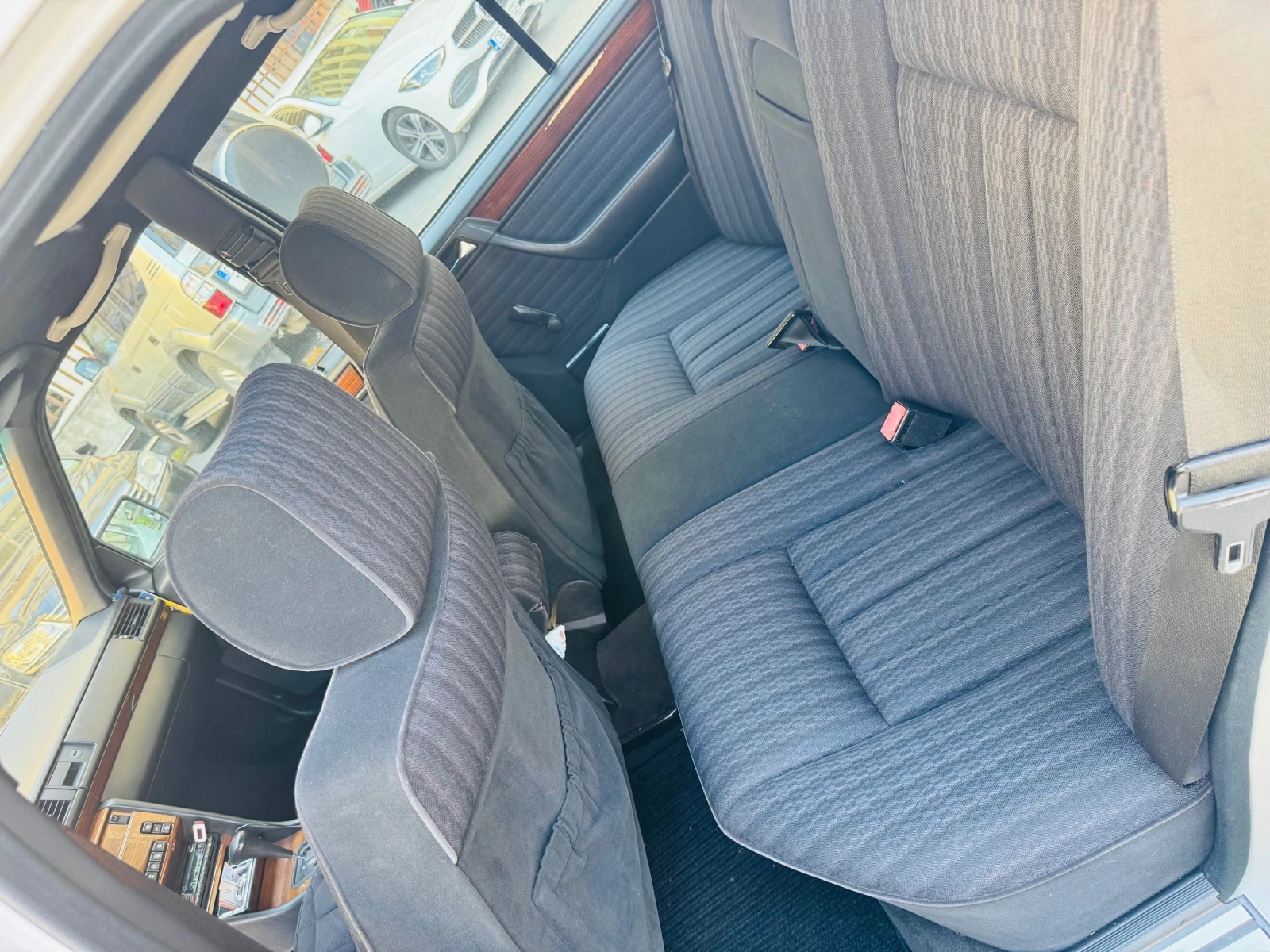Mercedes-Benz 124 200 , снимка 11 - Автомобили и джипове - 55770534