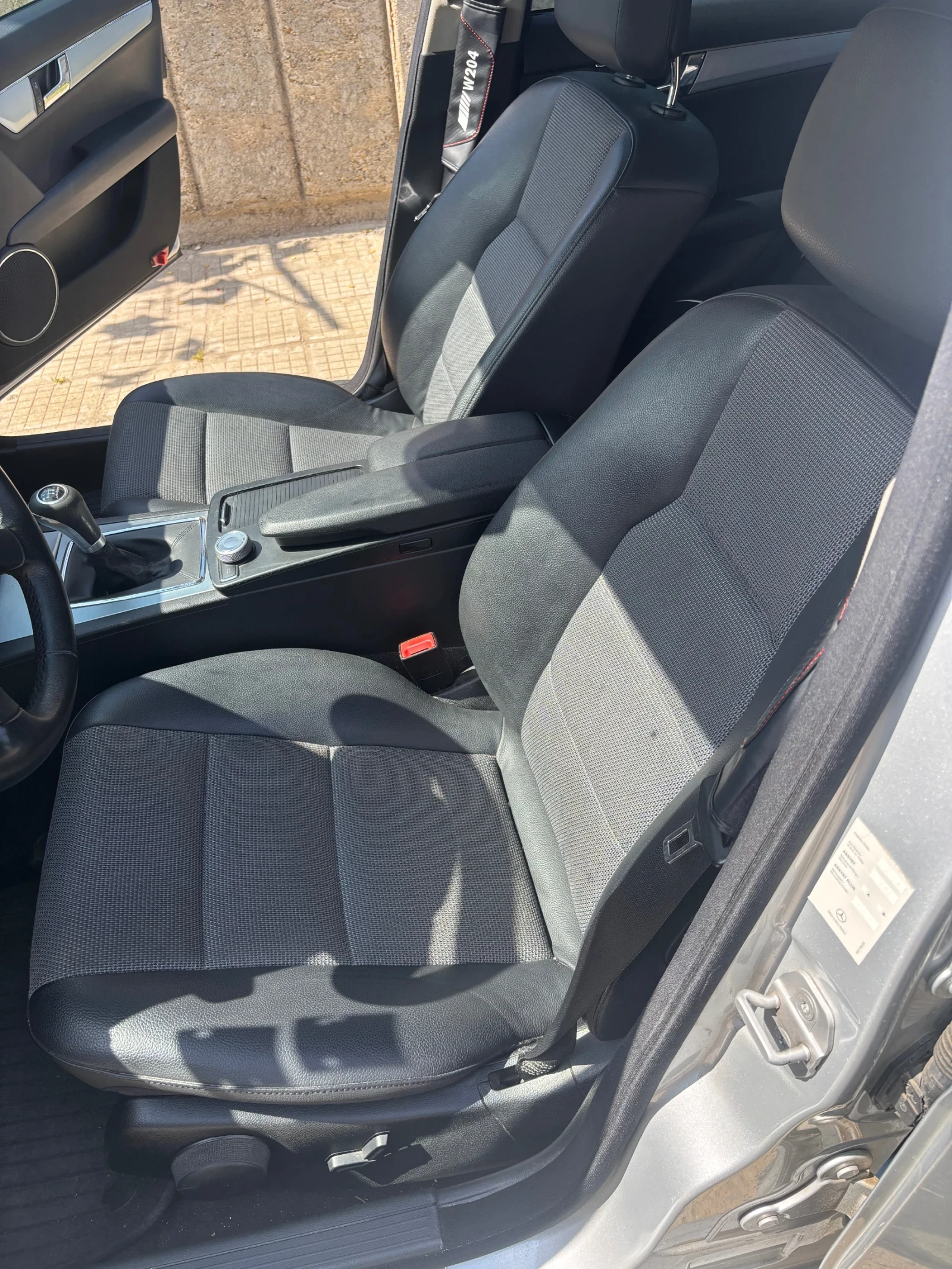 Mercedes-Benz C 220, снимка 8 - Автомобили и джипове - 55376799
