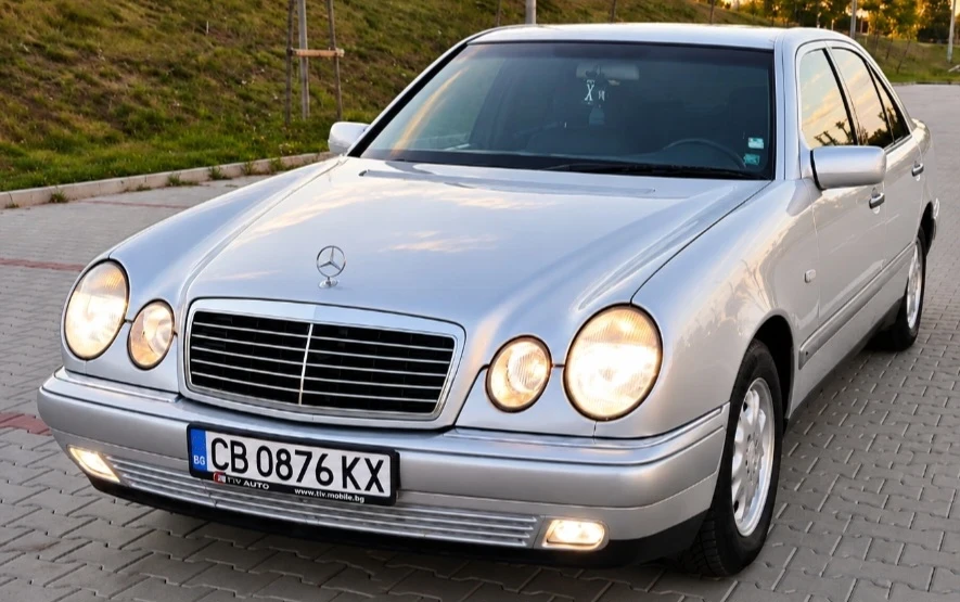 Mercedes-Benz 124 ТОП СЪСТОЯНИЕ ОБСЛУЖЕН без аналог БАРТЕР , снимка 8 - Автомобили и джипове - 56013096