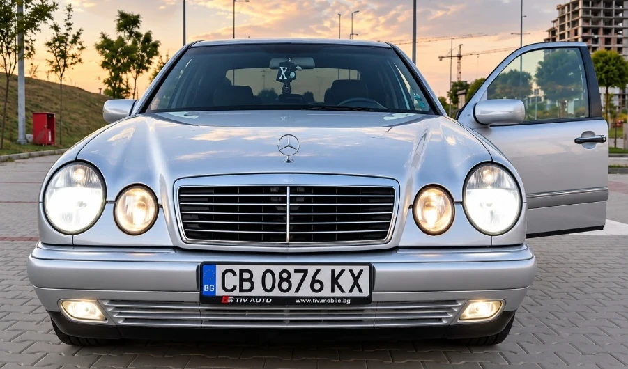 Mercedes-Benz 124 ТОП СЪСТОЯНИЕ ОБСЛУЖЕН без аналог БАРТЕР , снимка 7 - Автомобили и джипове - 56013096