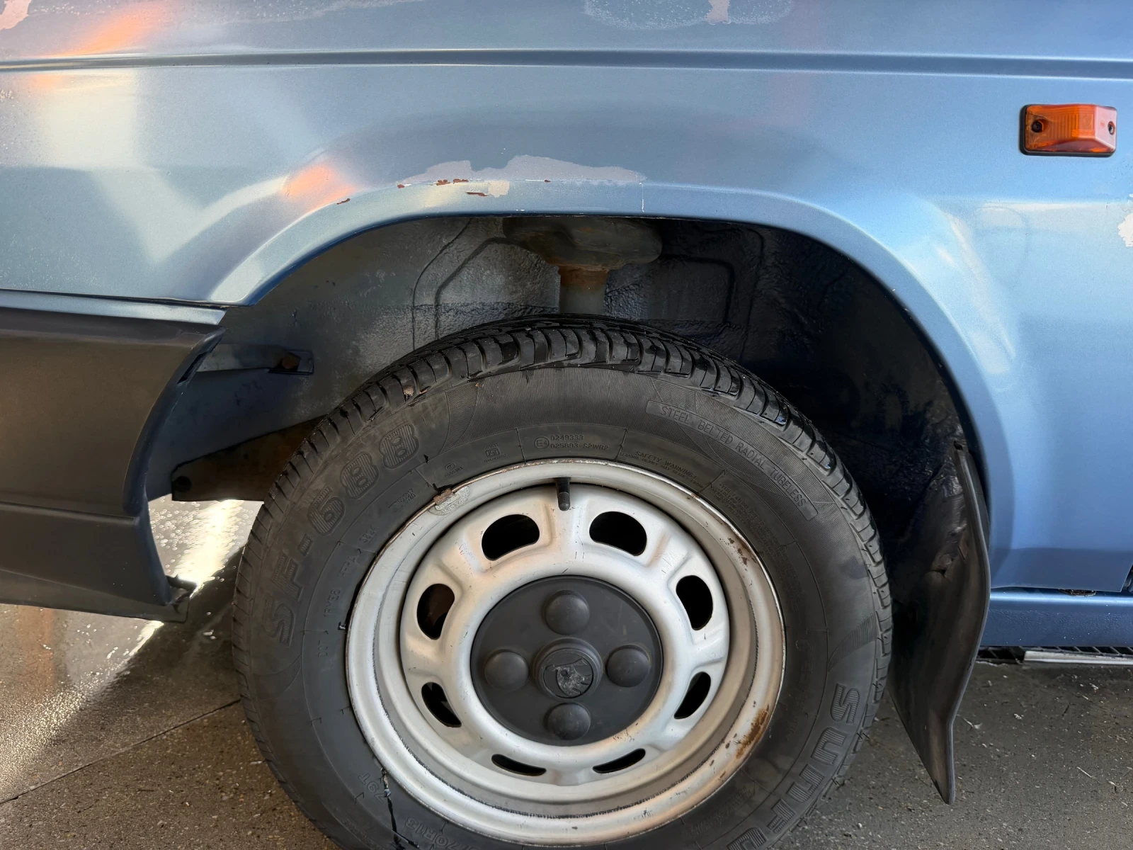 Skoda Forman 1.3, снимка 11 - Автомобили и джипове - 55938286