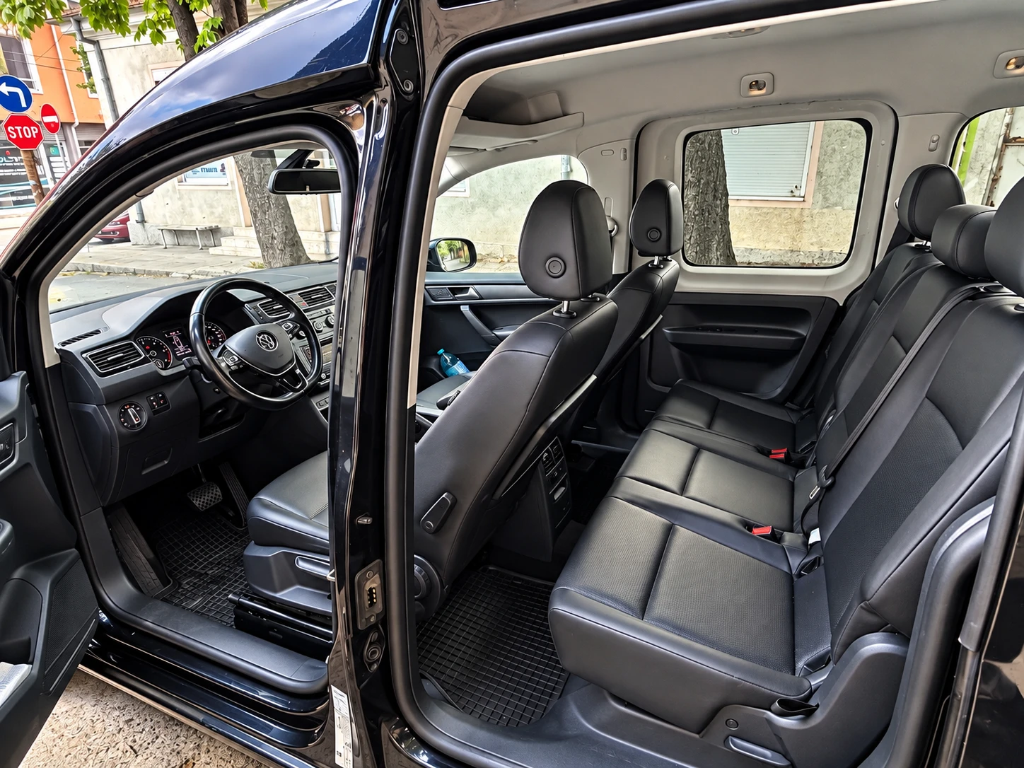 VW Caddy Maxi, снимка 7 - Автомобили и джипове - 55980034