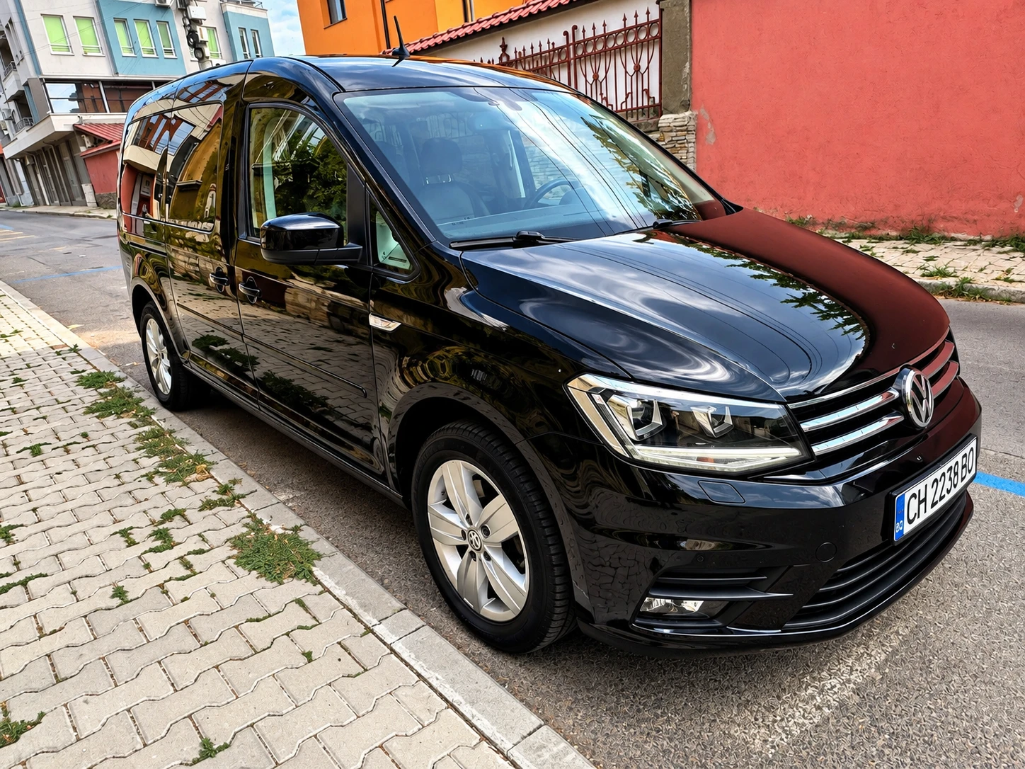 VW Caddy Maxi, снимка 4 - Автомобили и джипове - 55980034