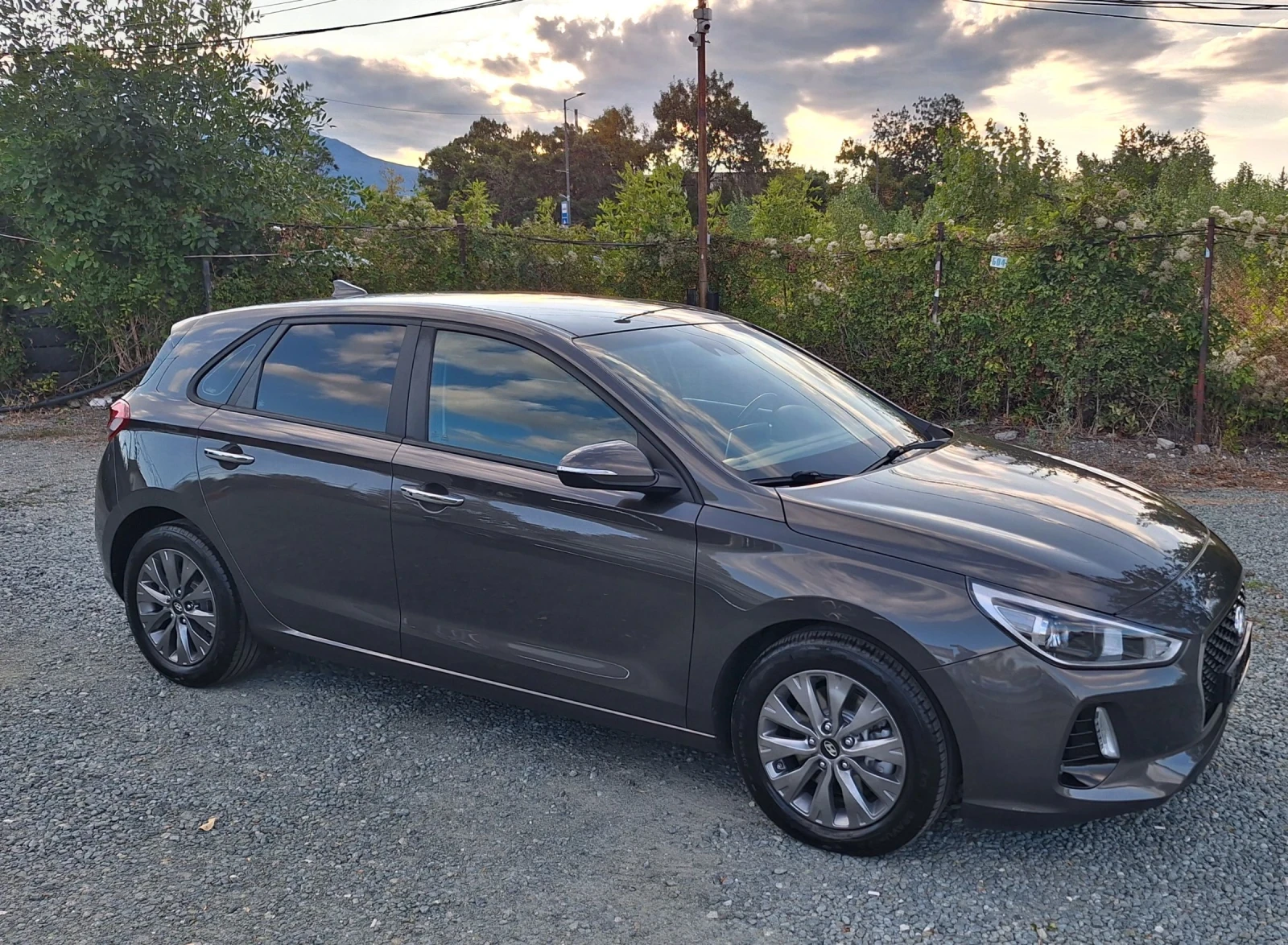 Hyundai I30 1.6 Нави.камера.подгрев, снимка 2 - Автомобили и джипове - 56088211