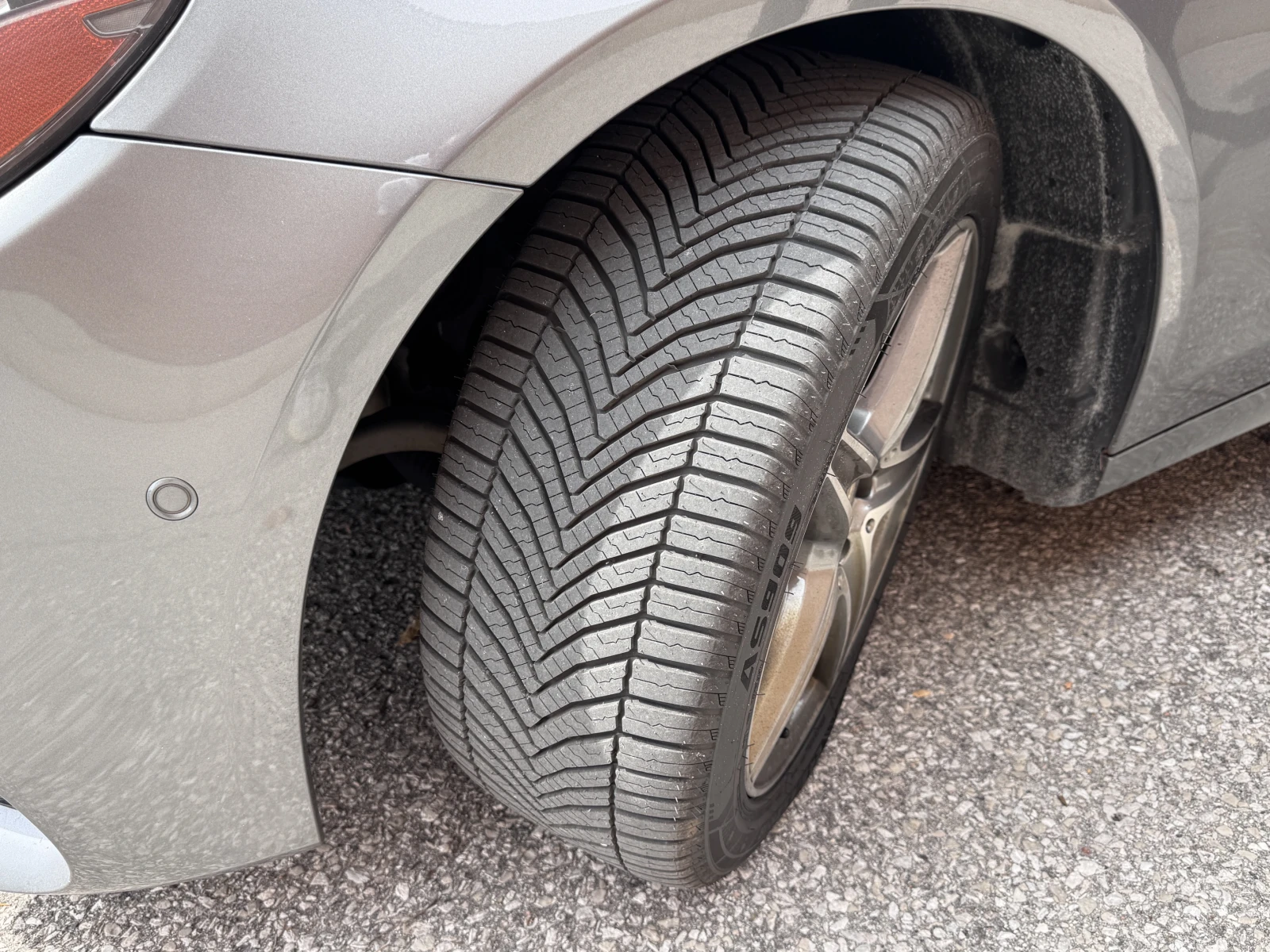 Mercedes-Benz E 300 300* 4MATIC* 9G* NAVI* ШИБЕДАХ* BURMESTER, снимка 9 - Автомобили и джипове - 56201901
