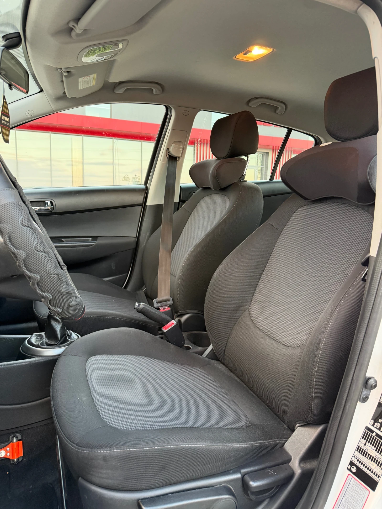 Hyundai I20, снимка 11 - Автомобили и джипове - 56298734