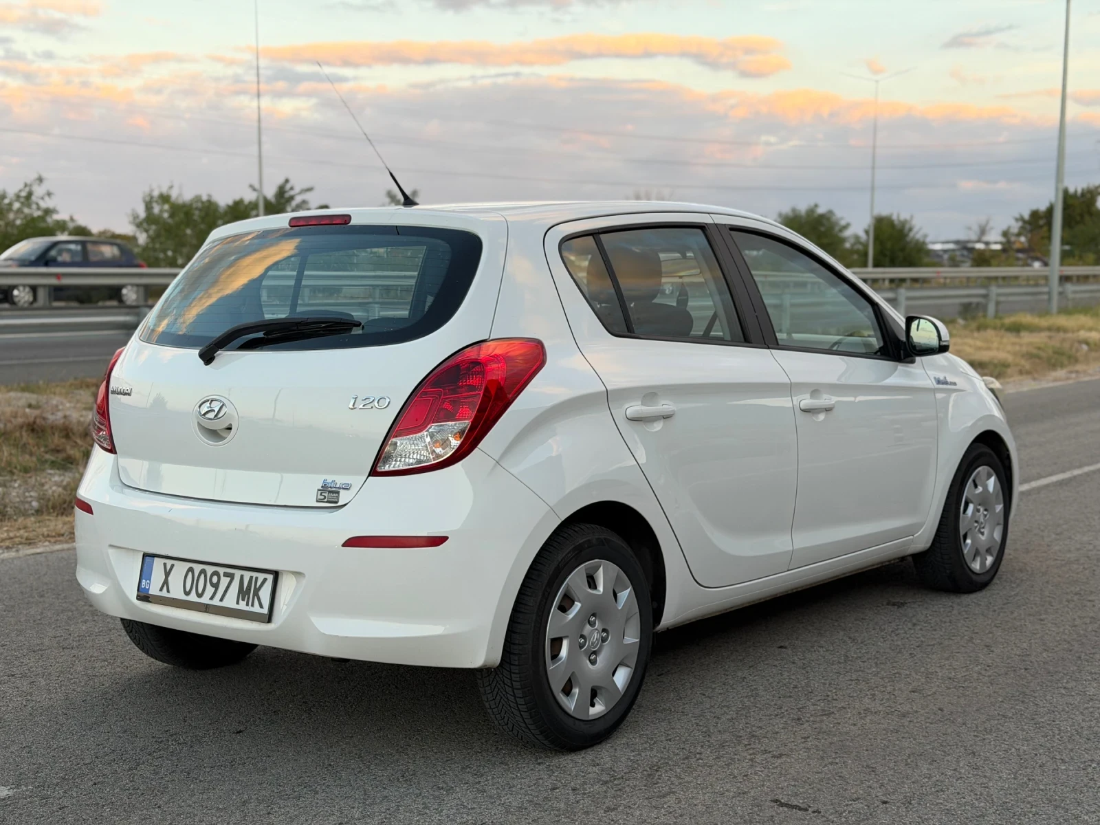 Hyundai I20, снимка 6 - Автомобили и джипове - 56298734