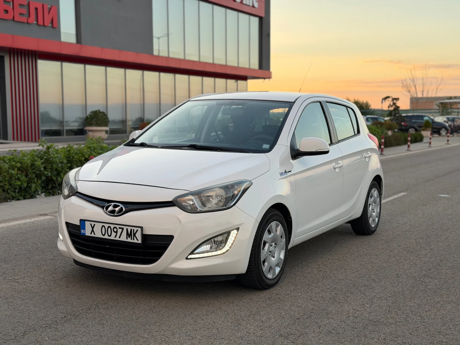 Hyundai I20, снимка 10 - Автомобили и джипове - 56298734
