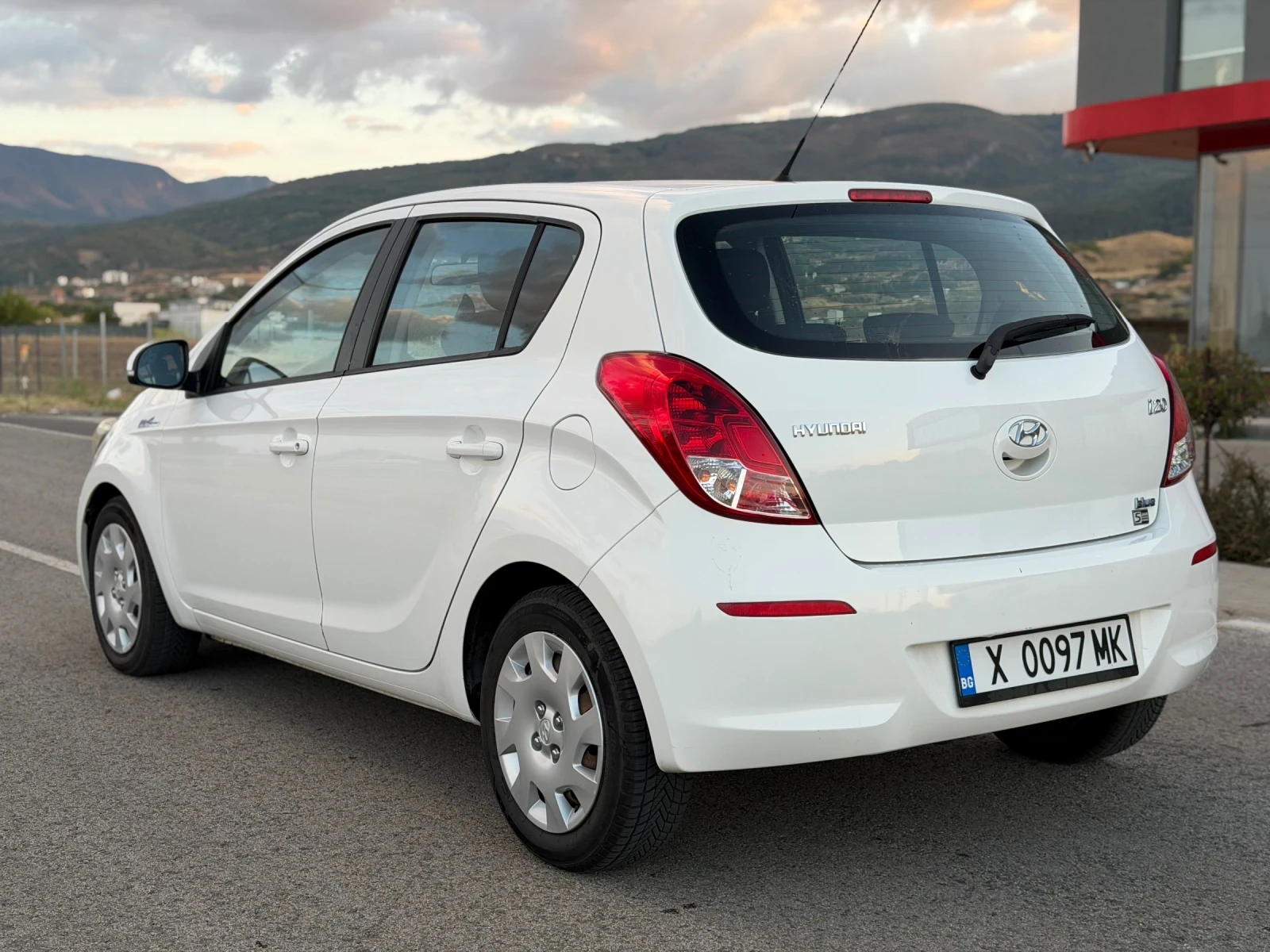 Hyundai I20, снимка 5 - Автомобили и джипове - 56298734