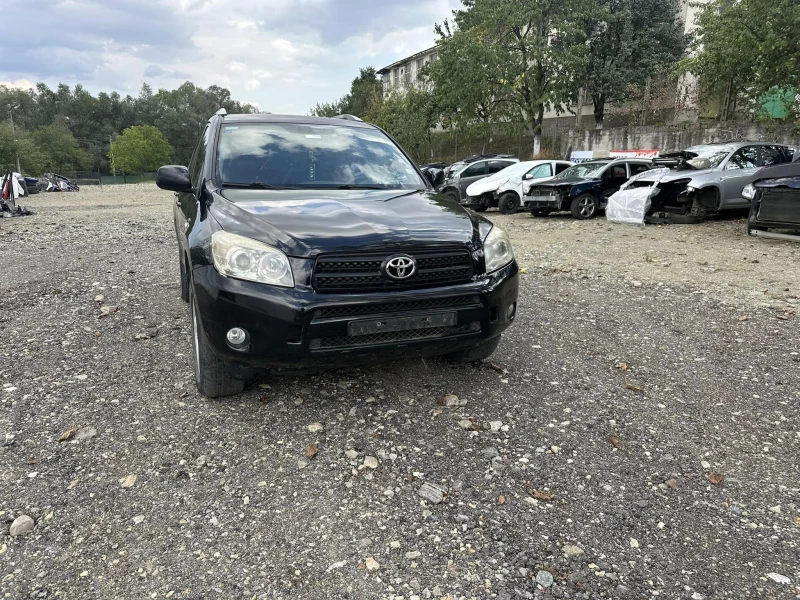 Toyota Rav4 НА ЧАСТИ! 2.2 d4d 136кс, снимка 3 - Автомобили и джипове - 49493563