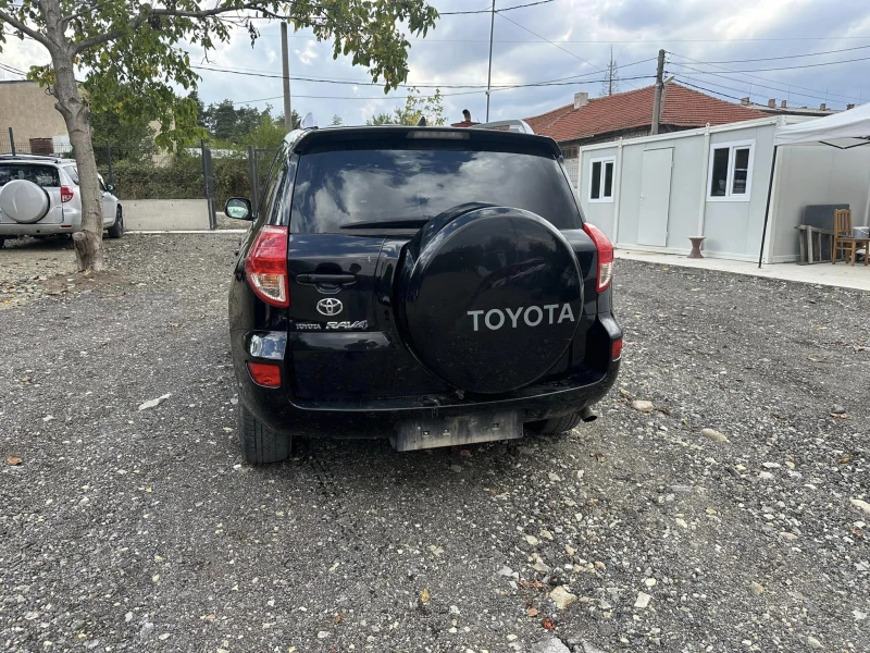 Toyota Rav4 НА ЧАСТИ! 2.2 d4d 136кс, снимка 2 - Автомобили и джипове - 49493563