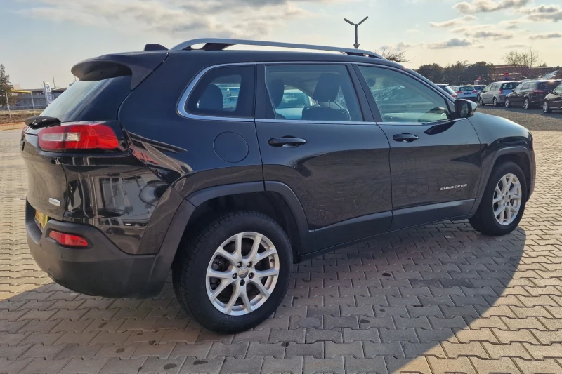 Jeep Cherokee 2.0D 170kc, снимка 4 - Автомобили и джипове - 48757752