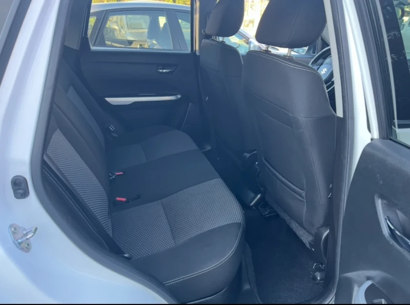 Suzuki Vitara 1.6D, снимка 11 - Автомобили и джипове - 51318995