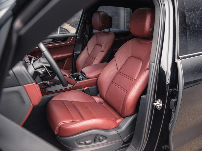 Porsche Cayenne TURBO E-HYBRID/FACELIFT/SPORT CHRONO/BURM/PANO/360, снимка 8 - Автомобили и джипове - 51595685
