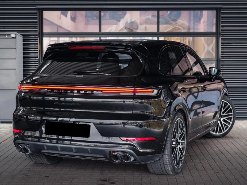 Porsche Cayenne TURBO E-HYBRID/FACELIFT/SPORT CHRONO/BURM/PANO/360, снимка 6 - Автомобили и джипове - 51595685