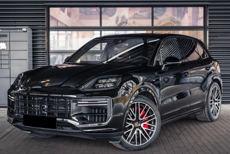 Porsche Cayenne TURBO E-HYBRID/FACELIFT/SPORT CHRONO/BURM/PANO/360, снимка 3 - Автомобили и джипове - 51595685