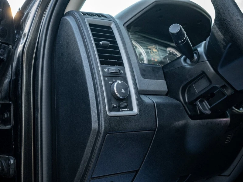 Dodge RAM 1500 * Express | SOLD AS TRADED | * CARFAX * ЦЕНА ДО БГ, снимка 12 - Автомобили и джипове - 52976785