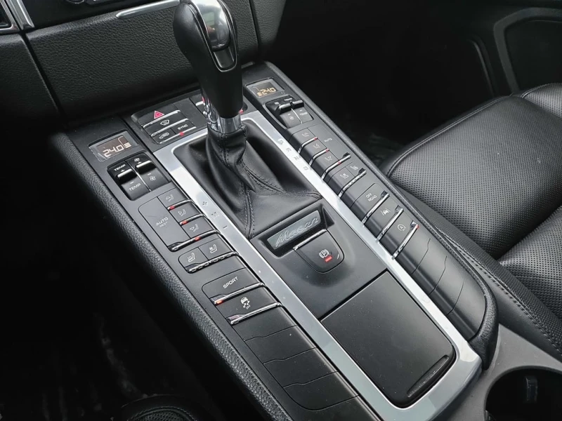 Porsche Macan * S * CARFAX * БЕЗ ПЪРВОНАЧАЛНА ВНОСКА, снимка 10 - Автомобили и джипове - 53142110