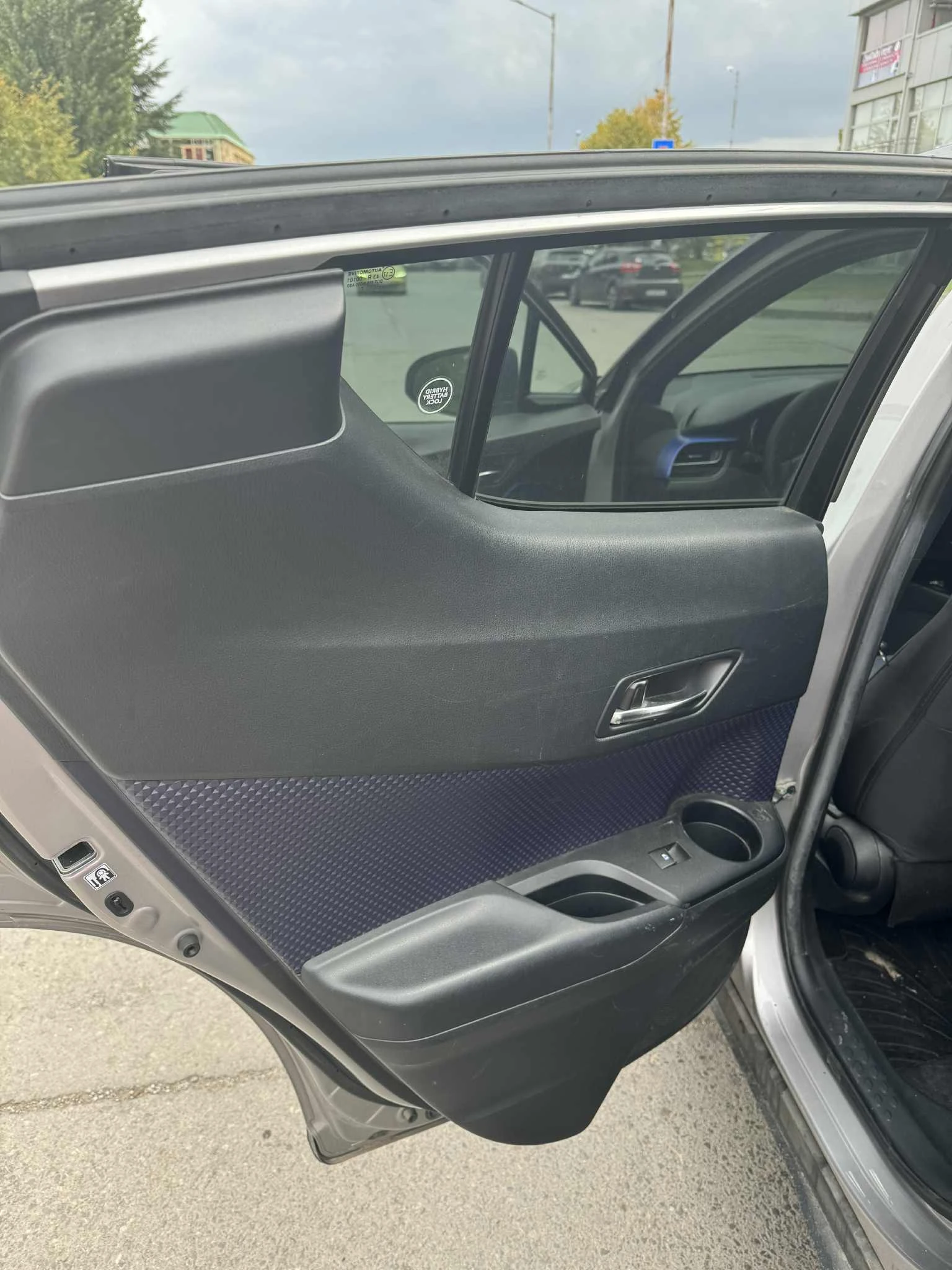 Toyota C-HR 1.8 hibrid | Mobile.bg � ����������� 14