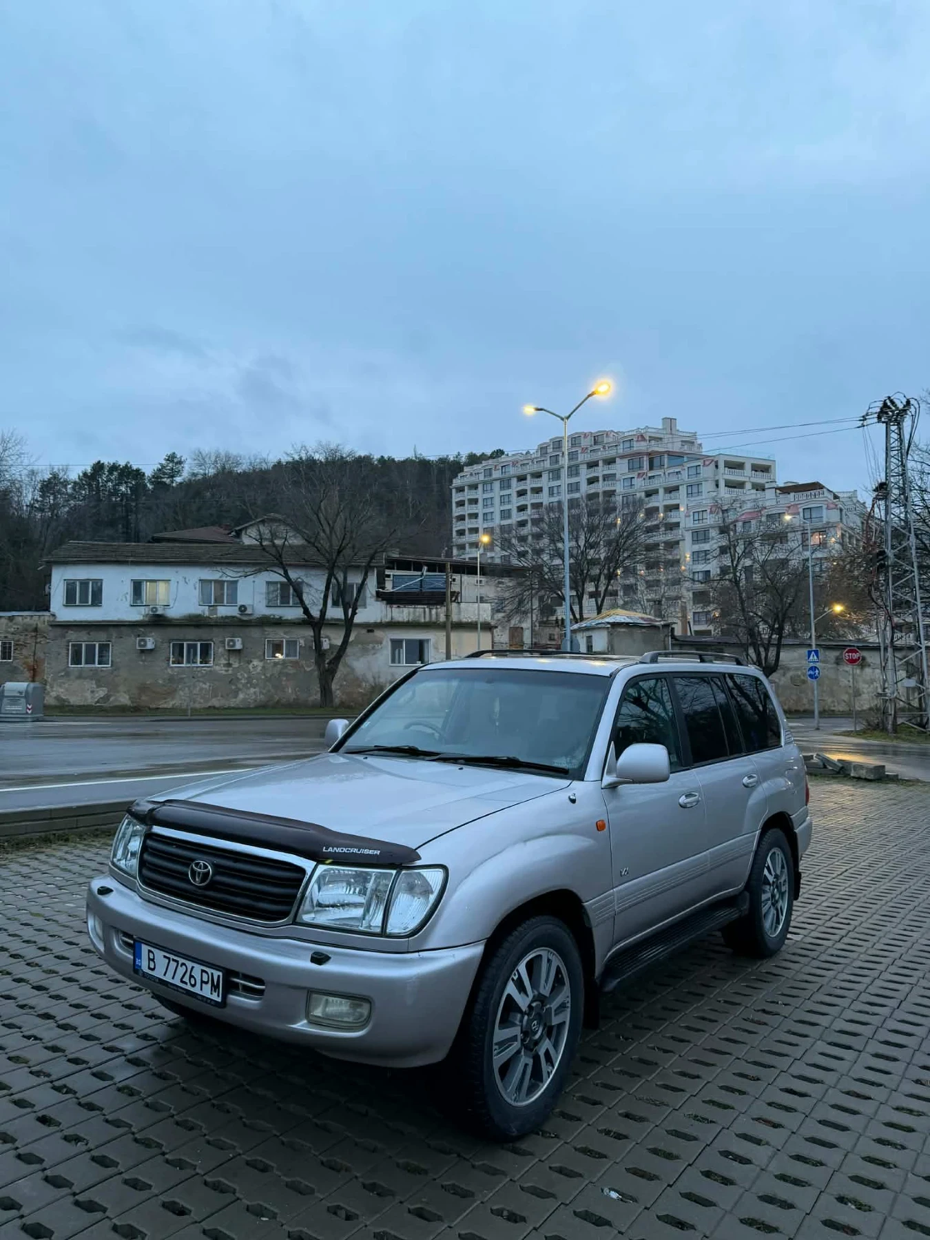 Toyota Land cruiser V8 100 