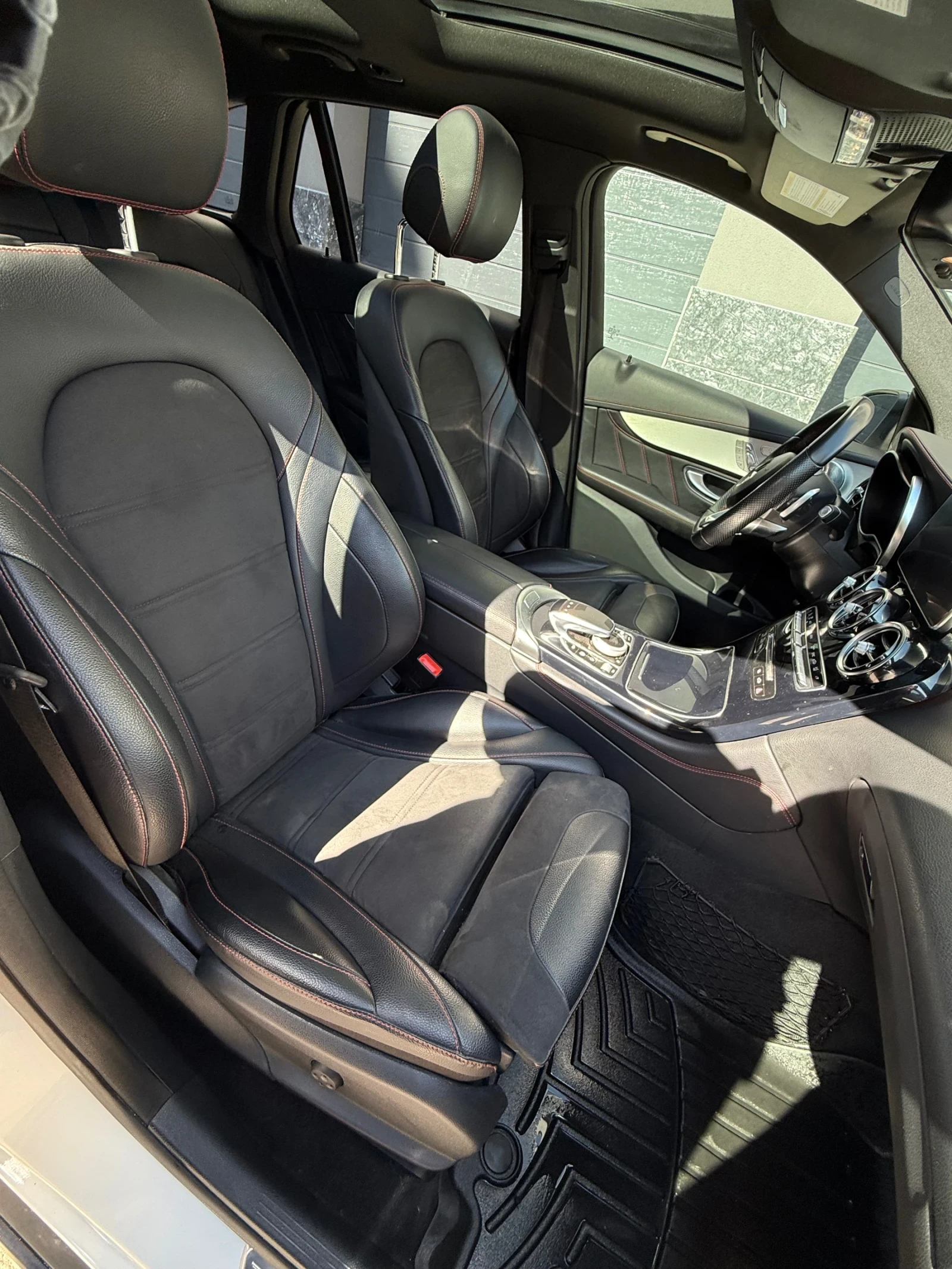 Mercedes-Benz GLC 43 AMG Burmester / Въздушно / 2 ключа, снимка 8 - Автомобили и джипове - 54155334